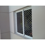 rede de proteção em janela basculante Coloninha